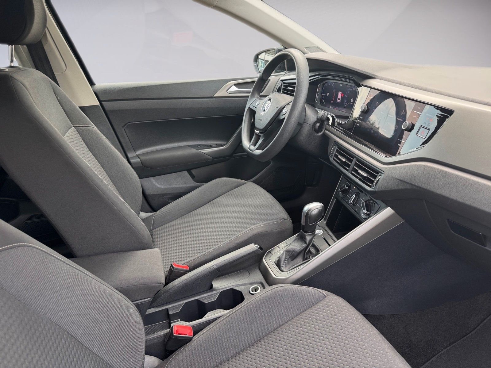 Volkswagen Polo VI Comfortline 1.0TSI - Samsaru's Car Outlet