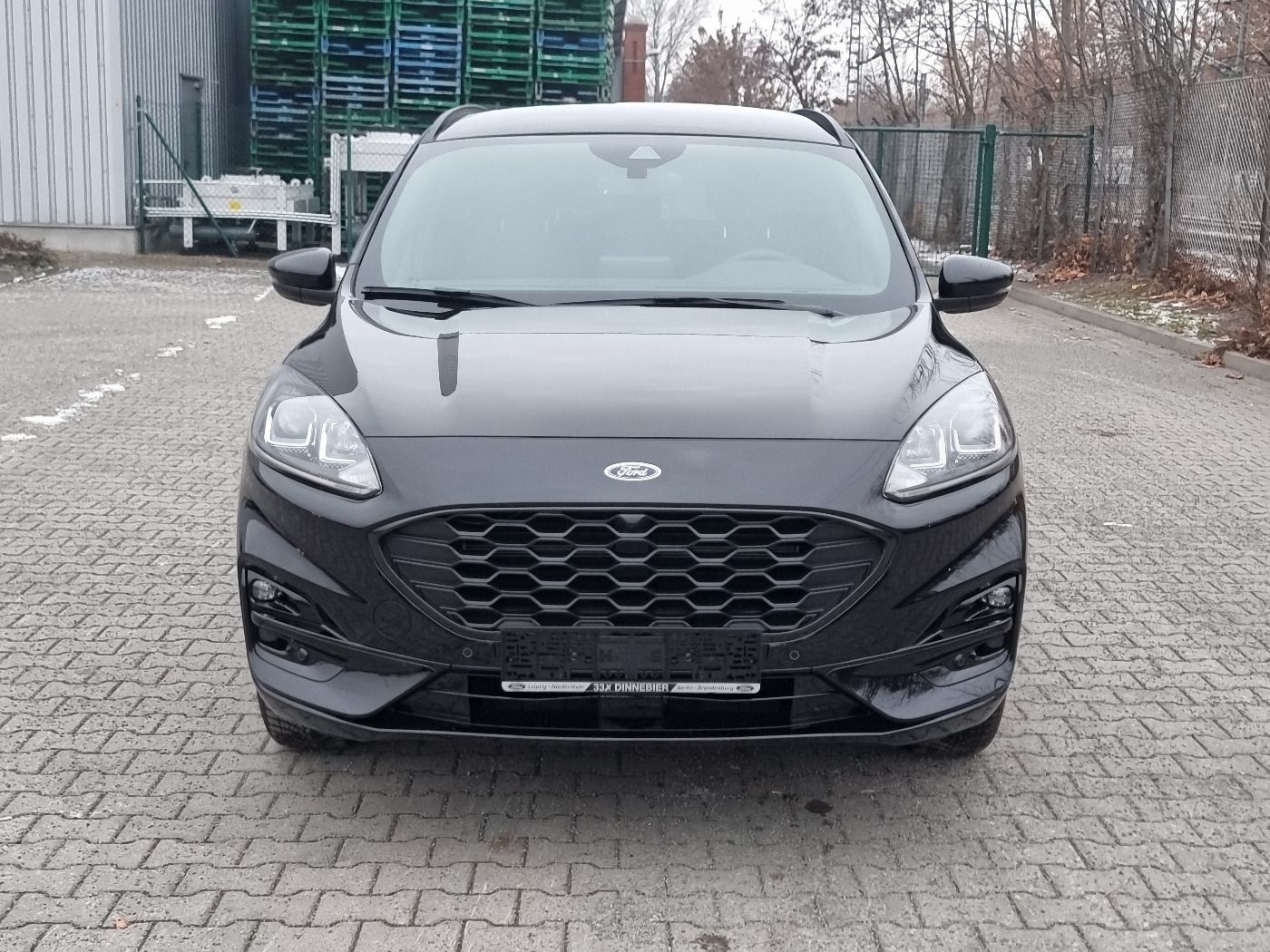 Ford KUGA ST-Line - Samsaru's Car Outlet
