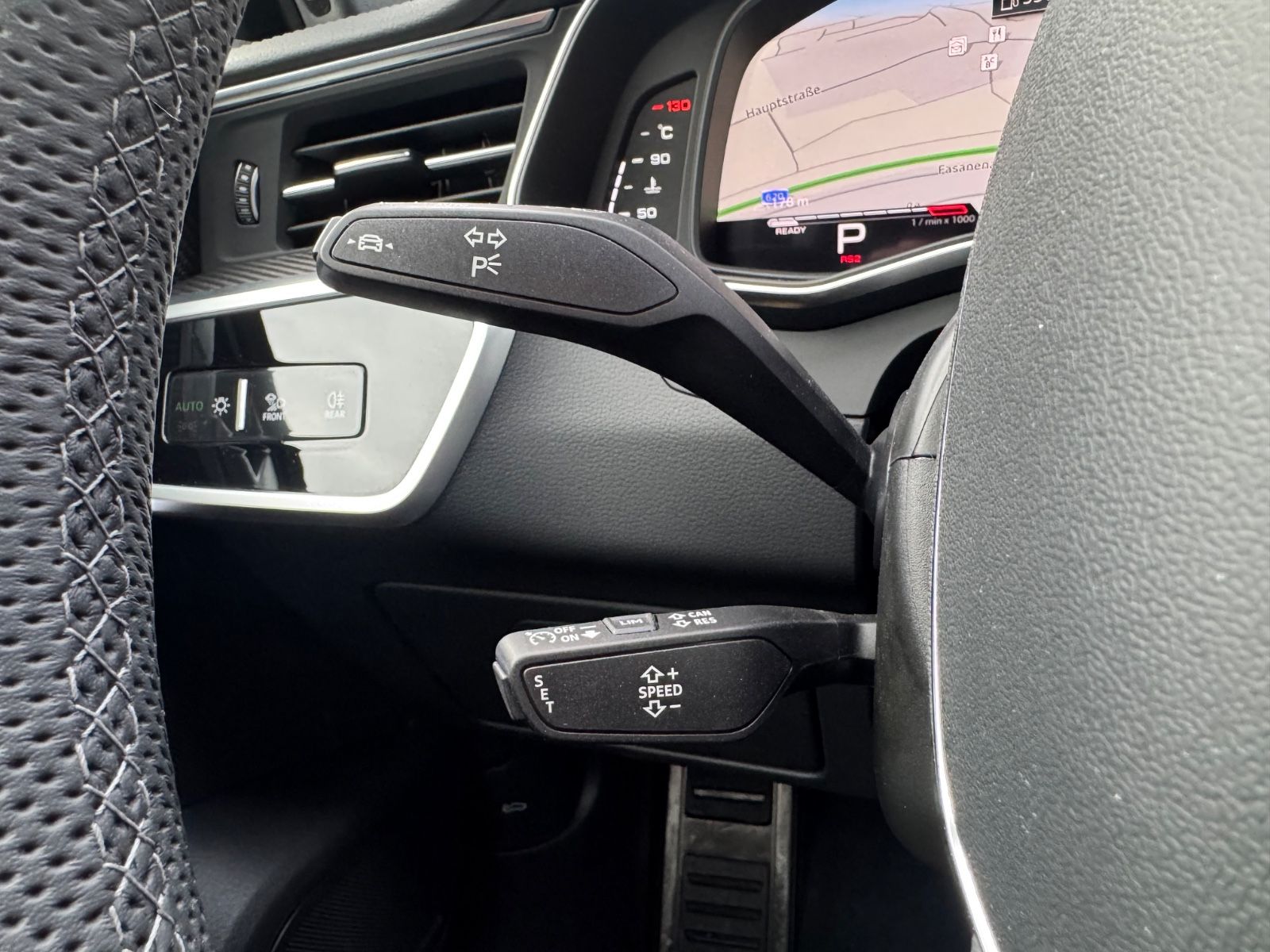 Audi RS6 AVANT QUATTRO PERFORMANCE*22.Z*CARBON*AHK*