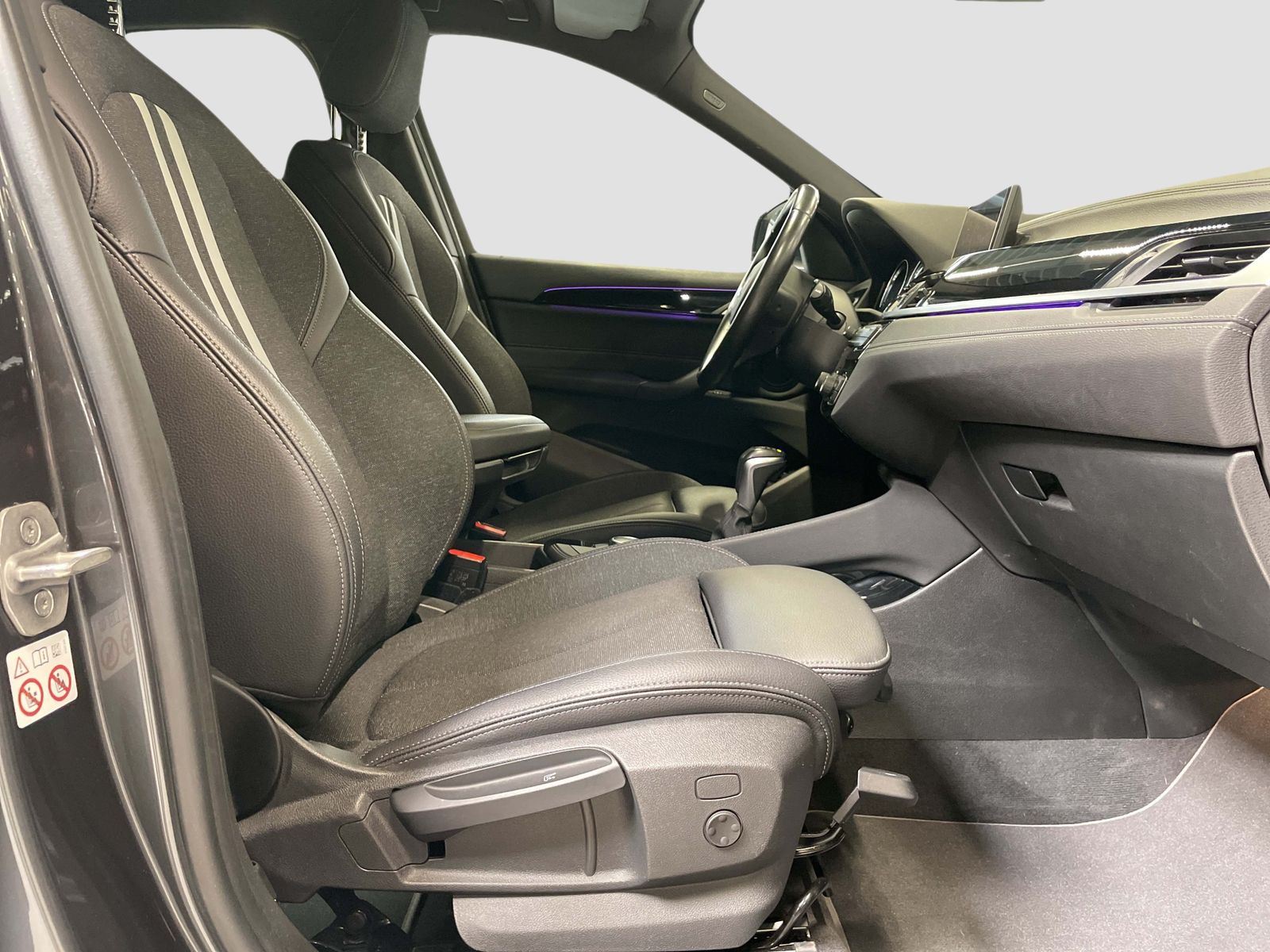 BMW X1 xDrive25e Sport Line - Samsaru's Car Outlet