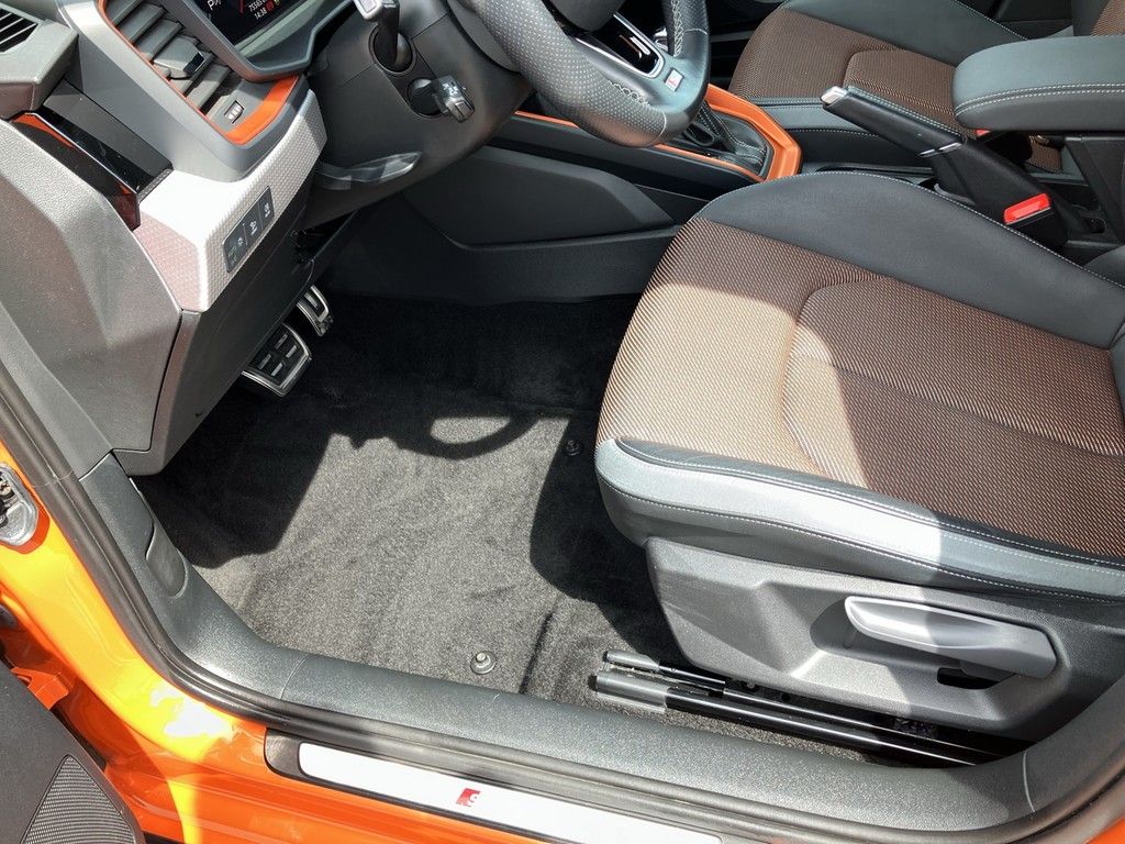 Audi A1 citycarver 30 TFSI S tronic edition one - Samsaru's Car Outlet