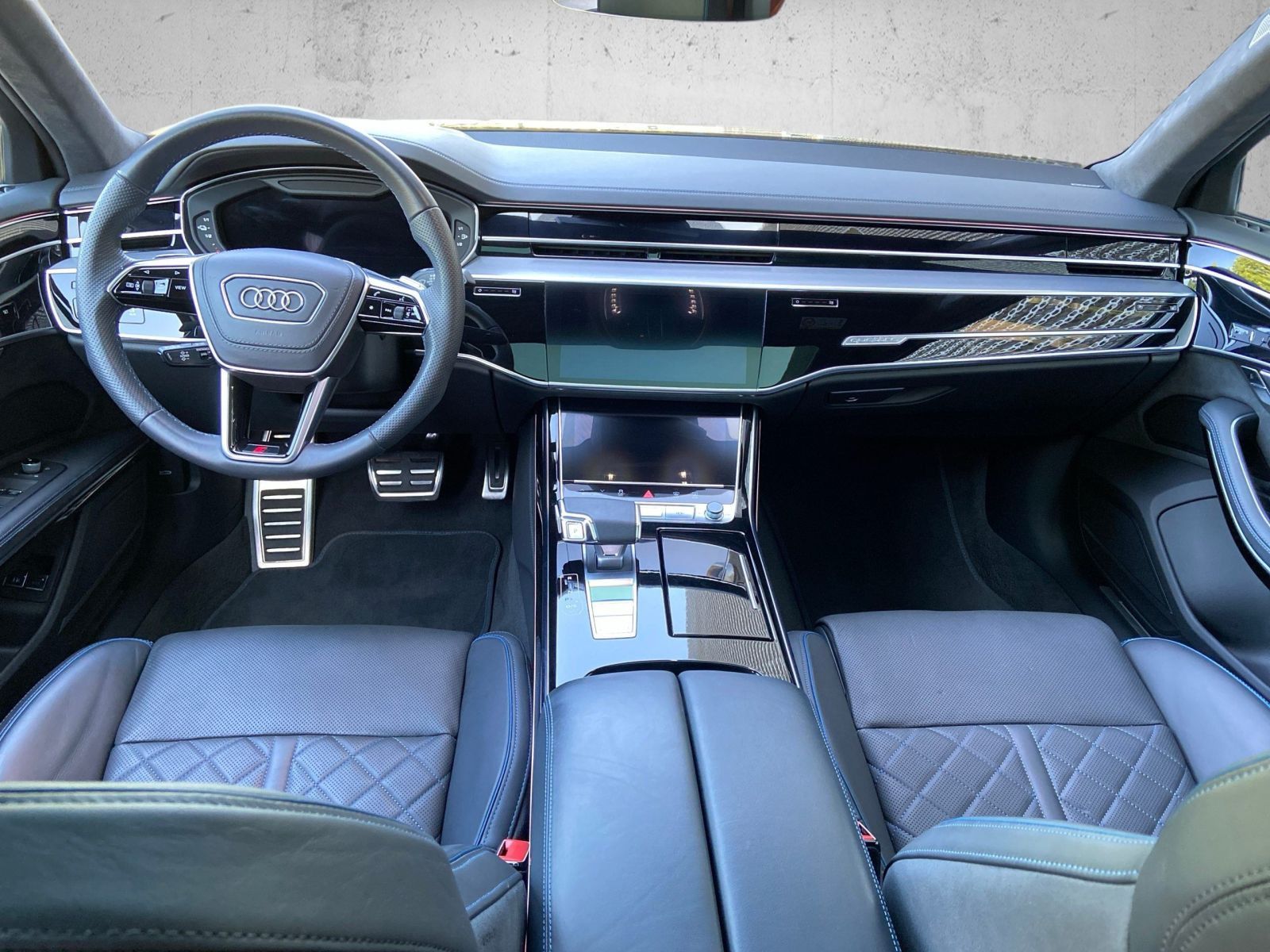Audi A8 60 TFSIe quattro - Samsaru's Car Outlet