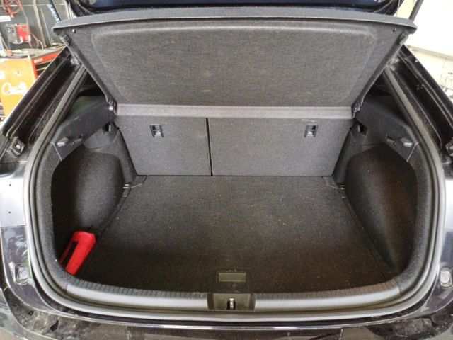 Volkswagen Taigo 1.5 TSI DSG R-Line - Samsaru's Car Outlet