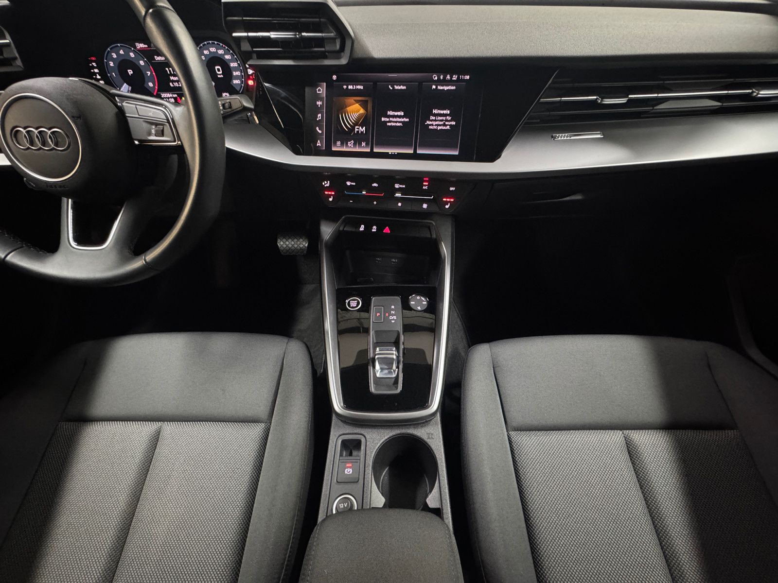 Audi A3 Limousine 30 TFSI advanced Carplay Sitzh LED