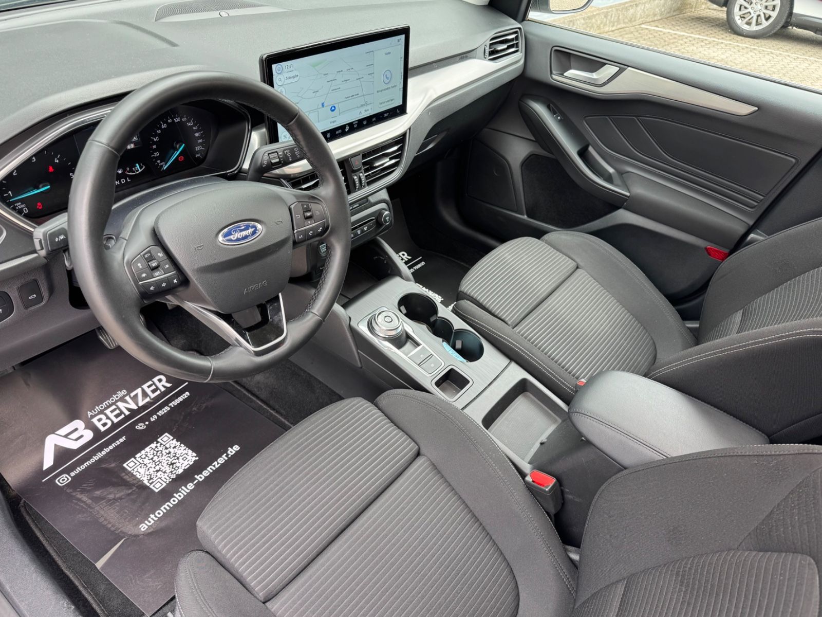 Ford Focus Turnier Titanium/PANO/AHK/R-Cam/CarPlay/1H