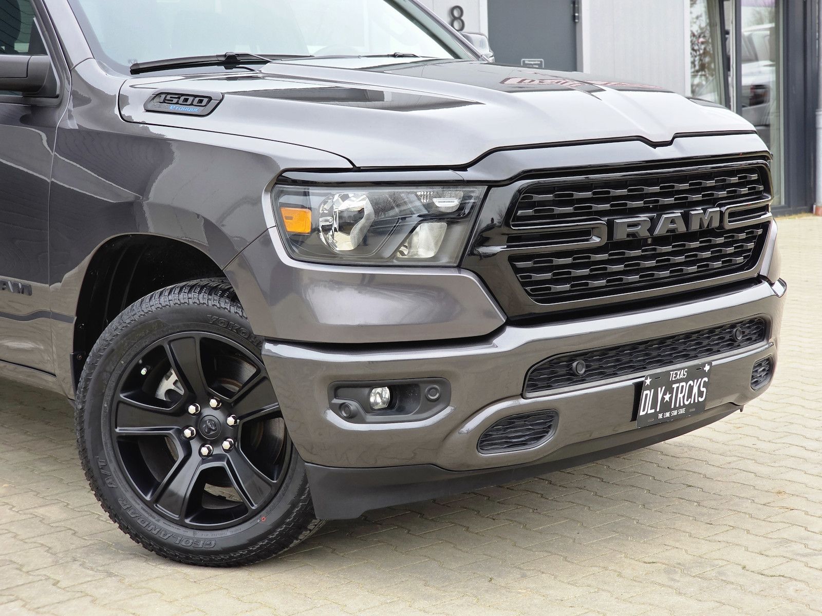 Dodge RAM 1500 5.7 4x4 Bighorn Night Kamera 12´´ PDC