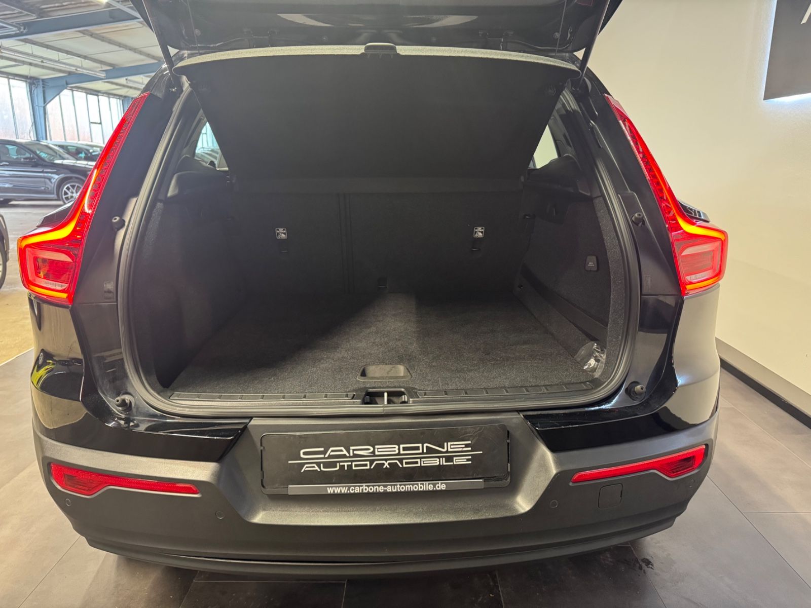 Volvo XC 40  Momentum**Navi+Winter+Kamera**