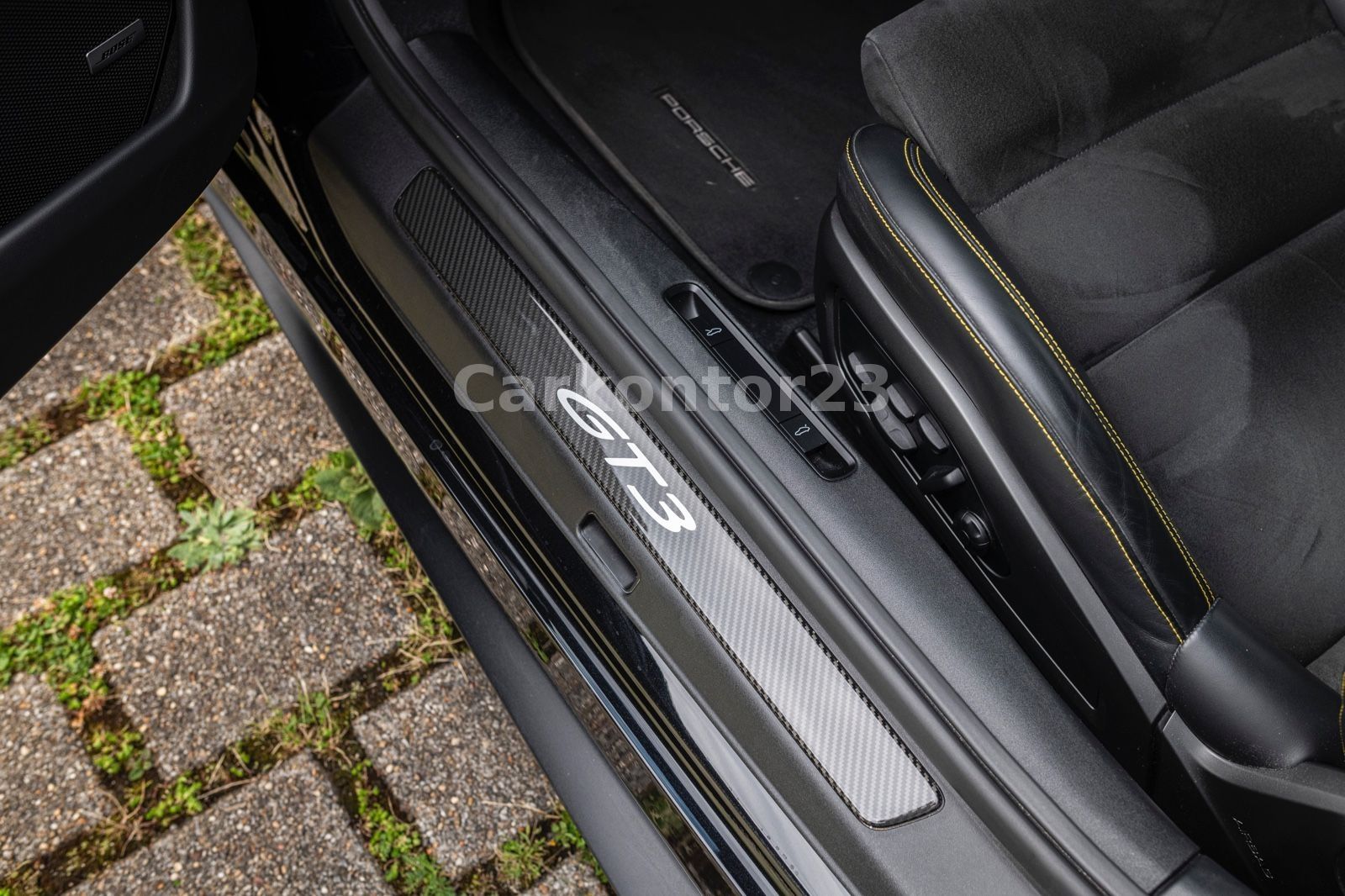Porsche 992 GT3 - Samsaru's Car Outlet