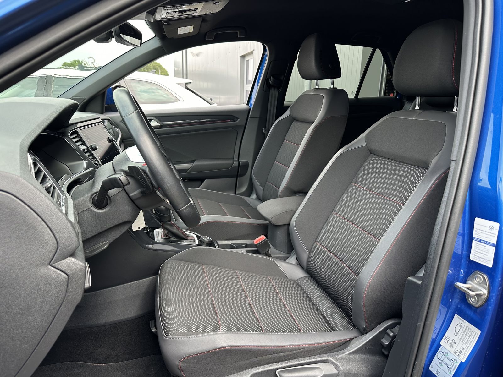 Volkswagen T-Roc 2.0 TDI 4M DSG Sport - Samsaru's Car Outlet