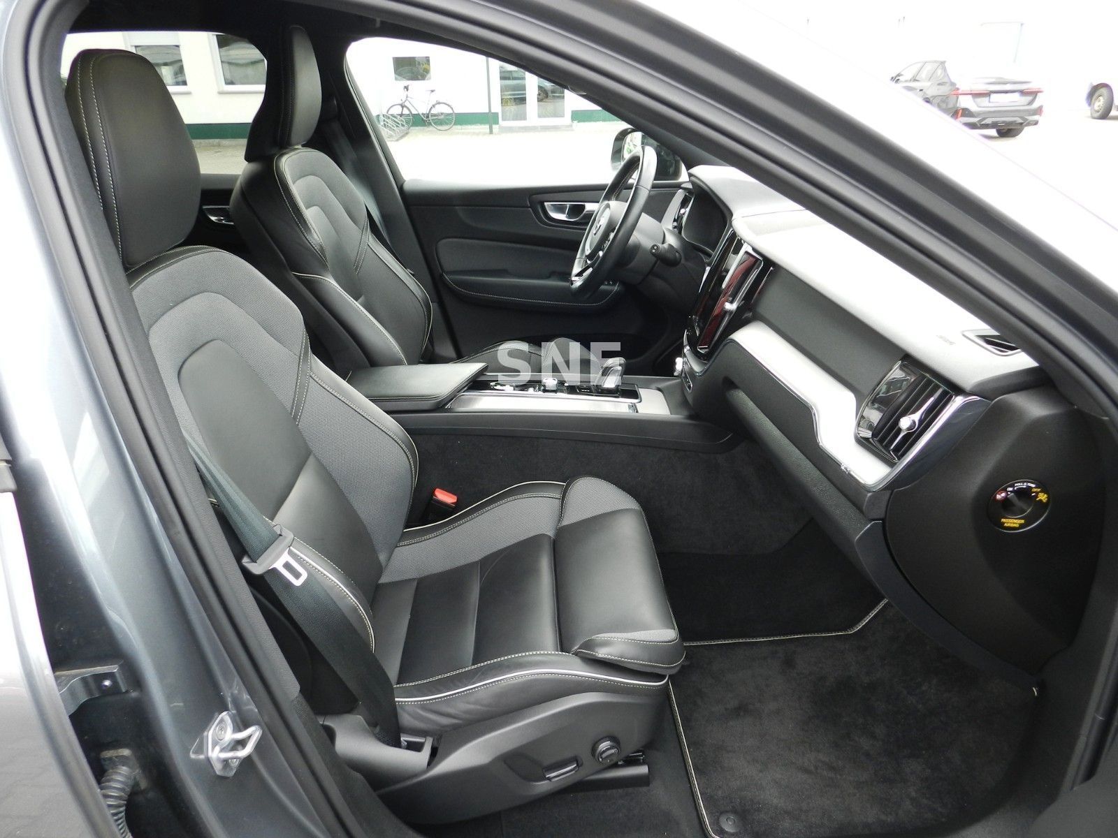 Volvo XC 60 XC60 R Design AWD, Unfallfrei