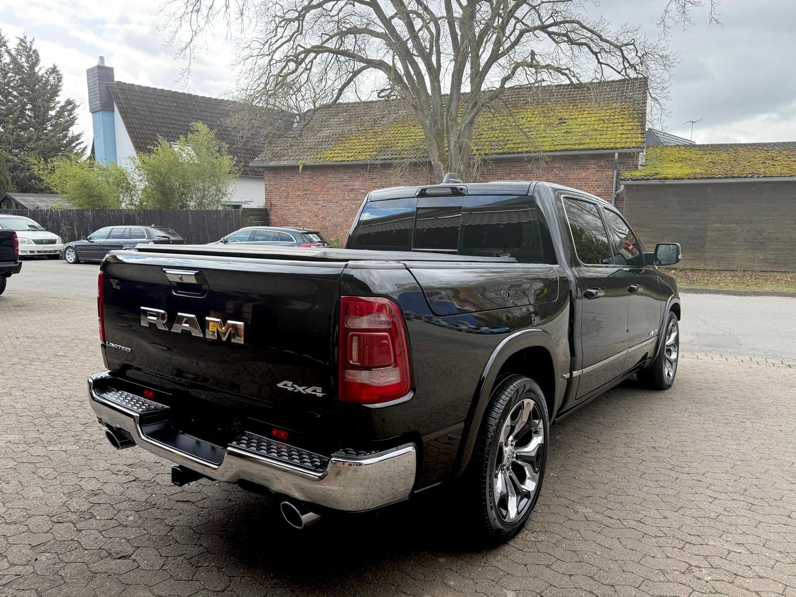 Dodge CLEAN-CARFAX*LIMITED*LUFT*AHK*RAMBOX*360°KAMERA*