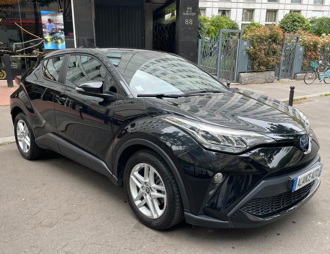 Toyota Hybride 2WD 122h Dynamic - Samsaru's Car Outlet
