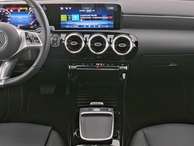Mercedes-Benz A 180 Progressive-Advanced - Samsaru's Car Outlet