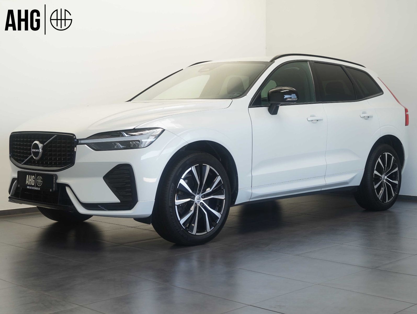 Volvo XC60 B4 B Plus Dark LED/NAVI/PILOT/ACC/KAMERA