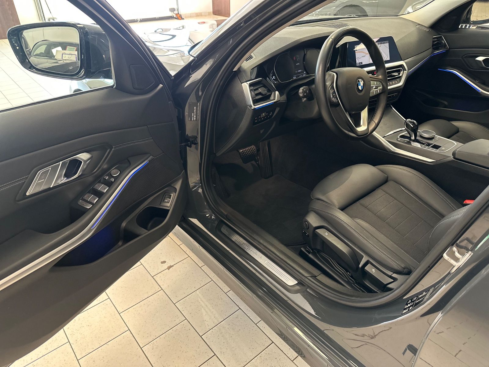BMW 320d xDrive LCP+ - Samsaru's Car Outlet