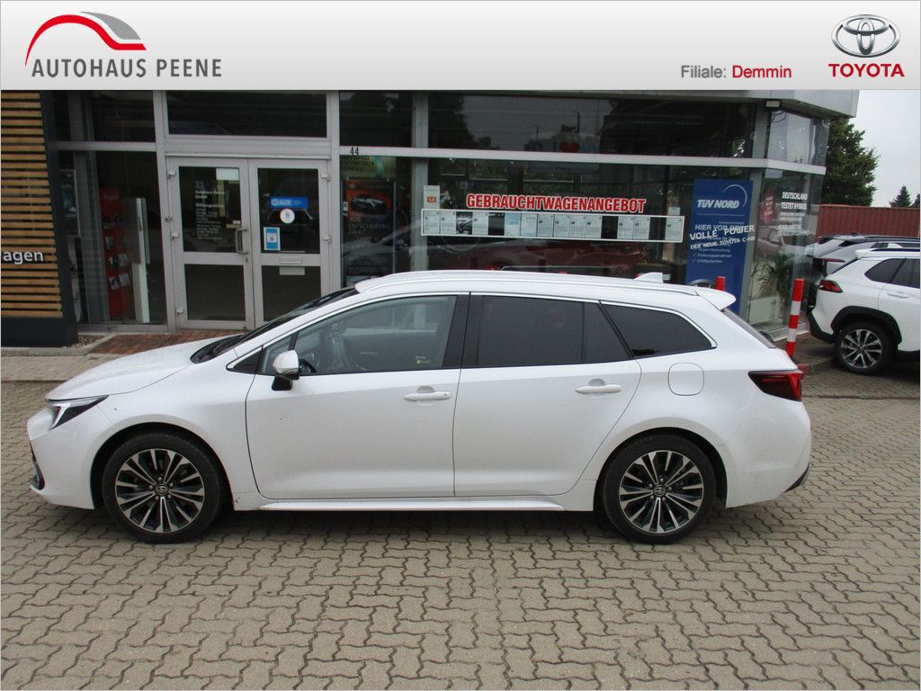 Toyota Corolla Touring Sports 2.0 Hybrid Teamplayer