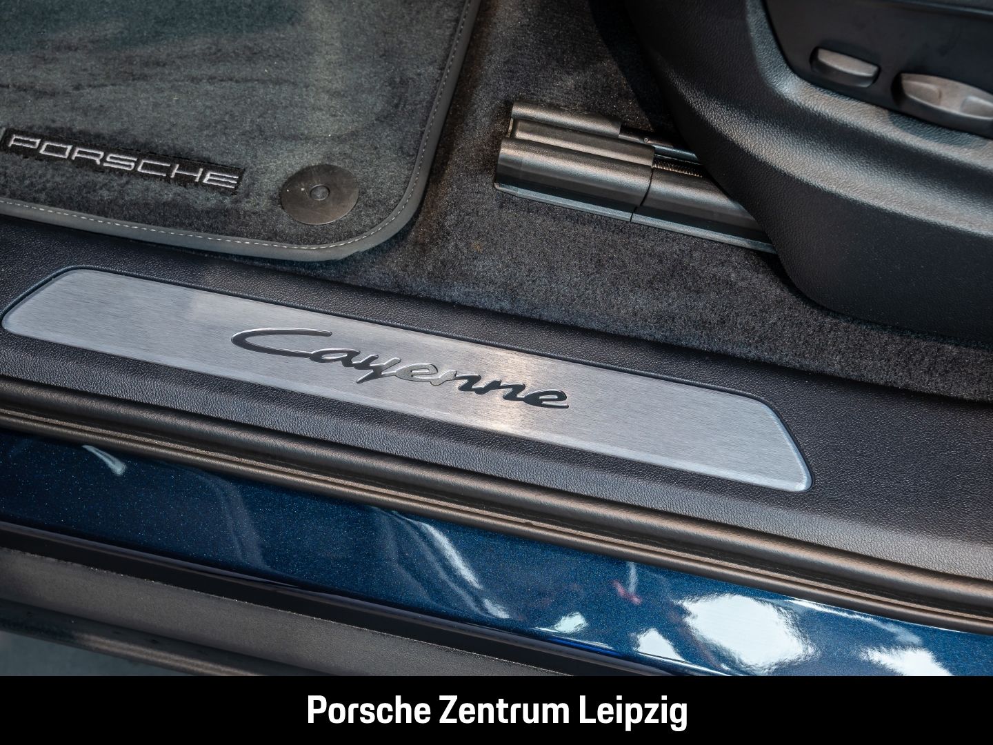 Porsche Cayenne E-Hybrid Coupe Sportabgas HD-Matrix Beif