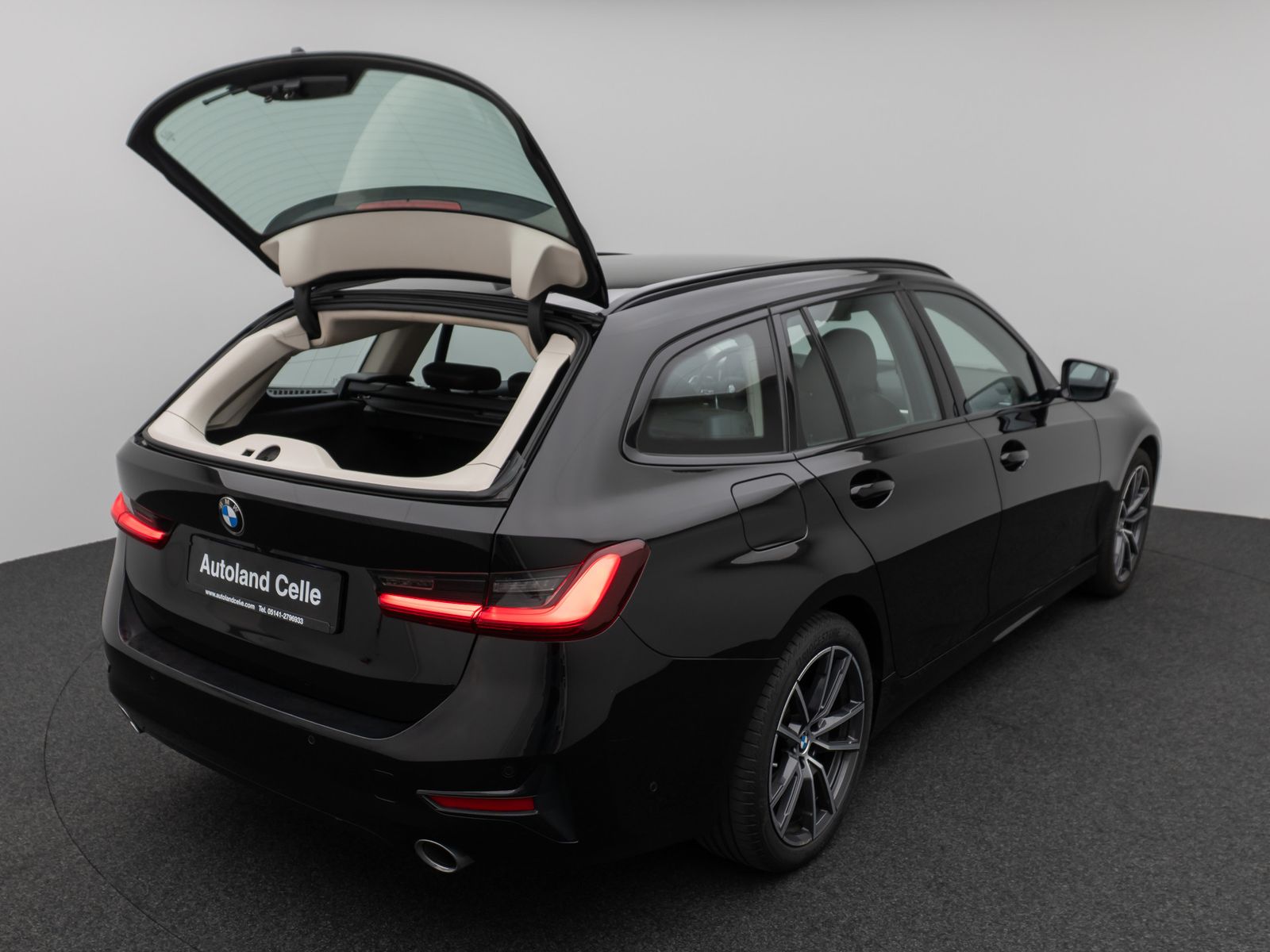 BMW 320d xD Sport Line - Samsaru's Car Outlet