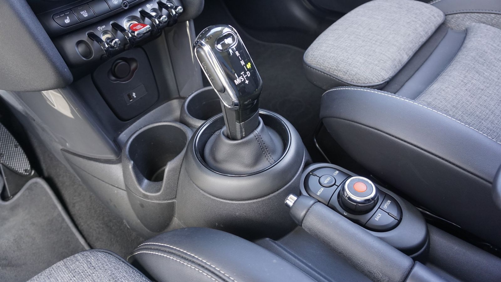 MINI One Chili - Samsaru's Car Outlet