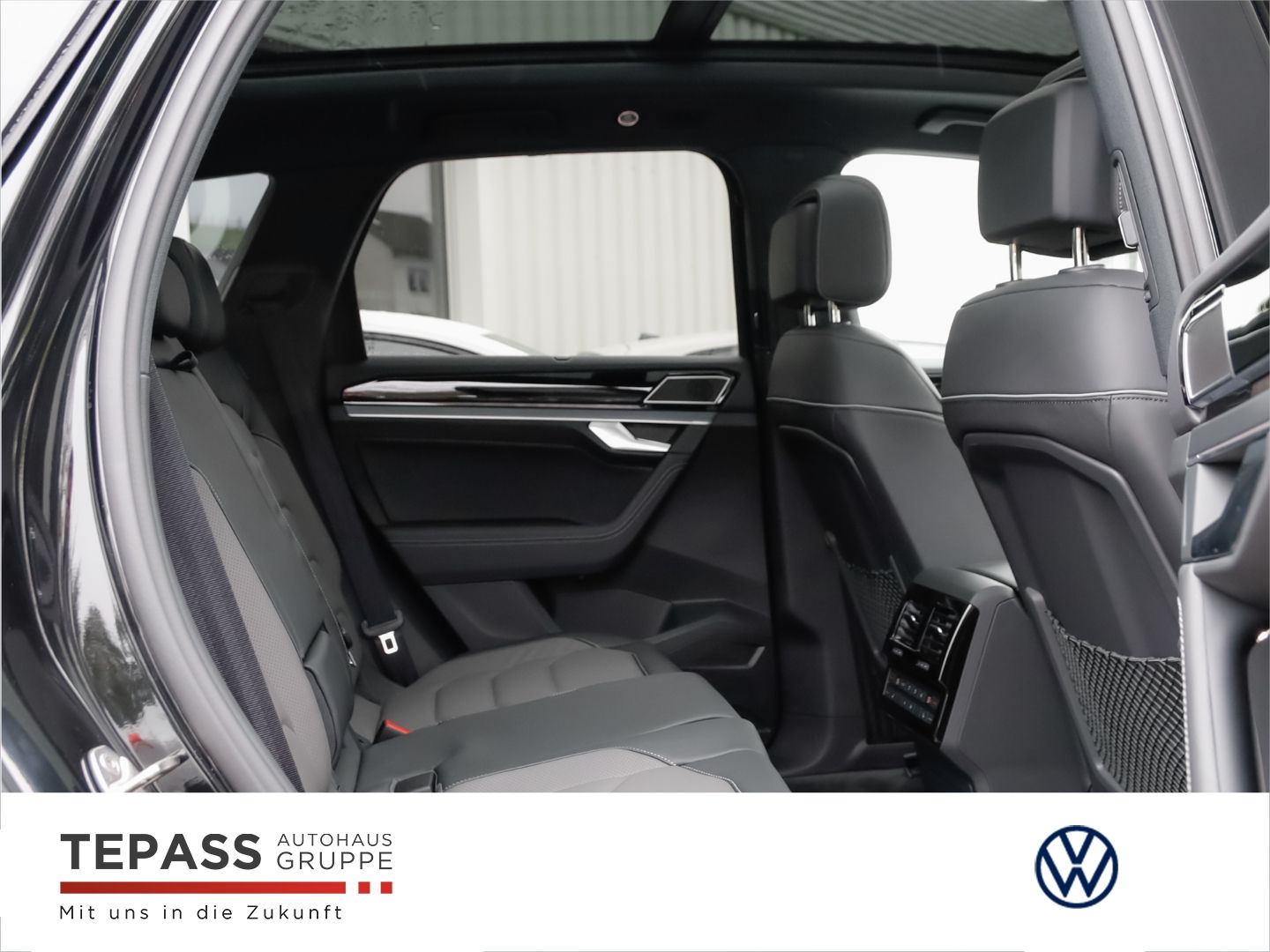 Volkswagen Touareg 3.0 V6 TDI SCR 4MOTION R-Line AHK HEAD-U