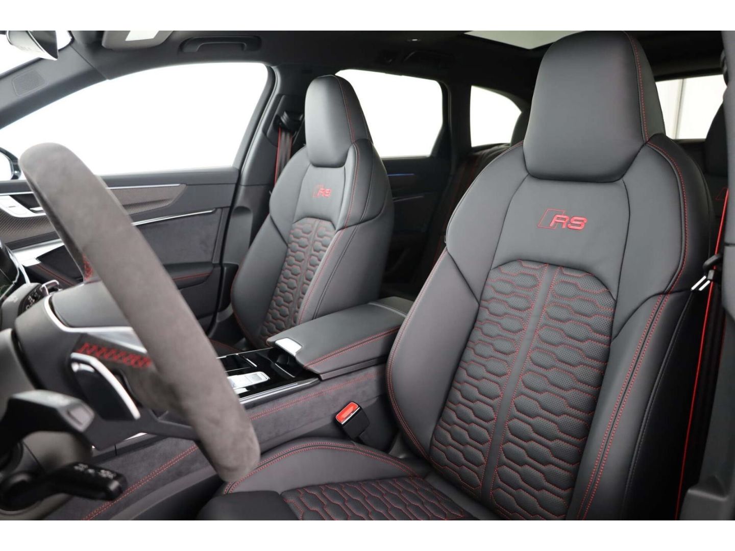 Audi RS6 Avant TFSI quattro LP: 175.630,-/Head-up/Pan