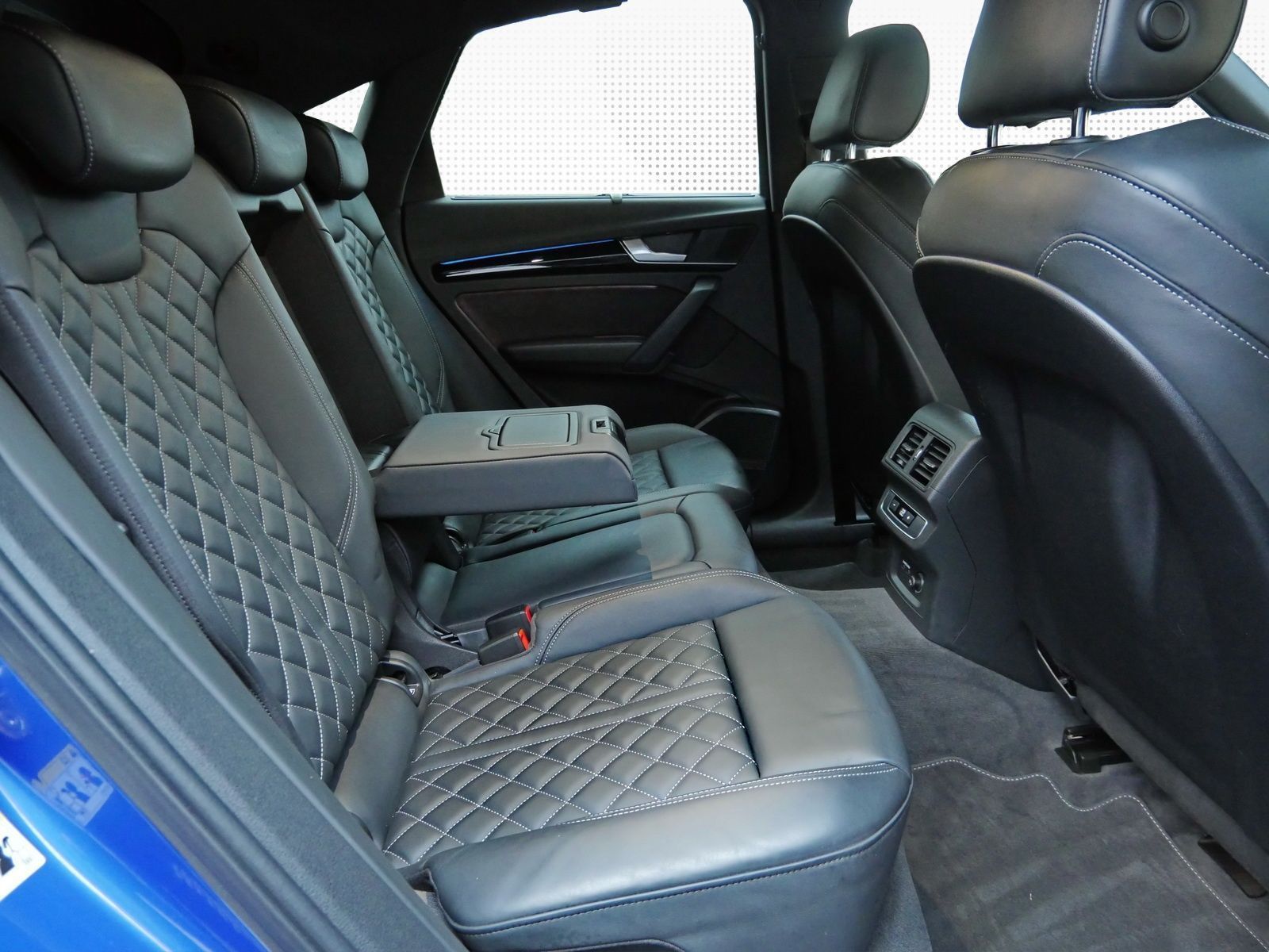 Audi Q5 Sportback 55 TFSIe qu. S line - Samsaru's Car Outlet