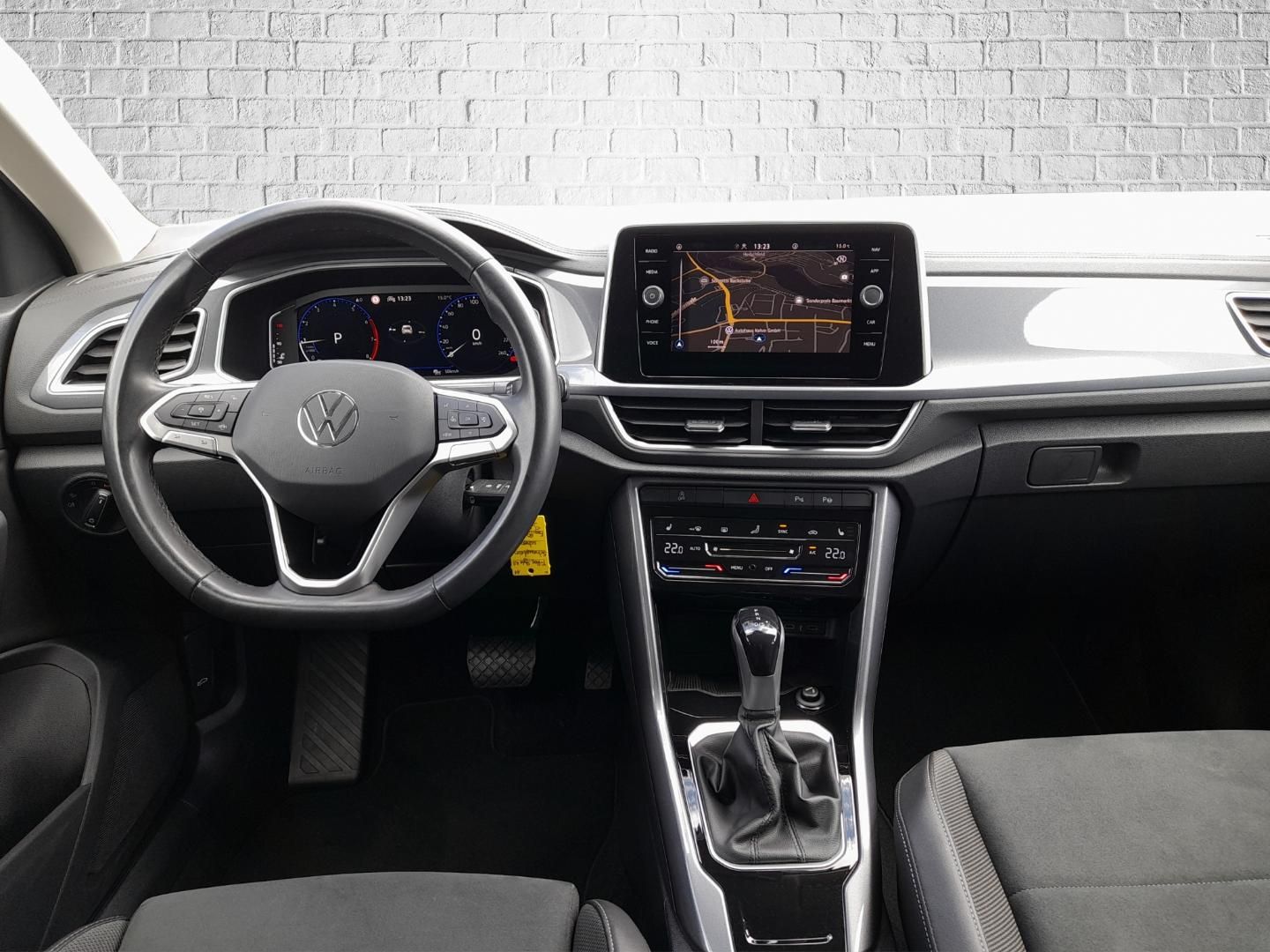 Volkswagen T-ROC Style 1.5 TSI - Samsaru's Car Outlet