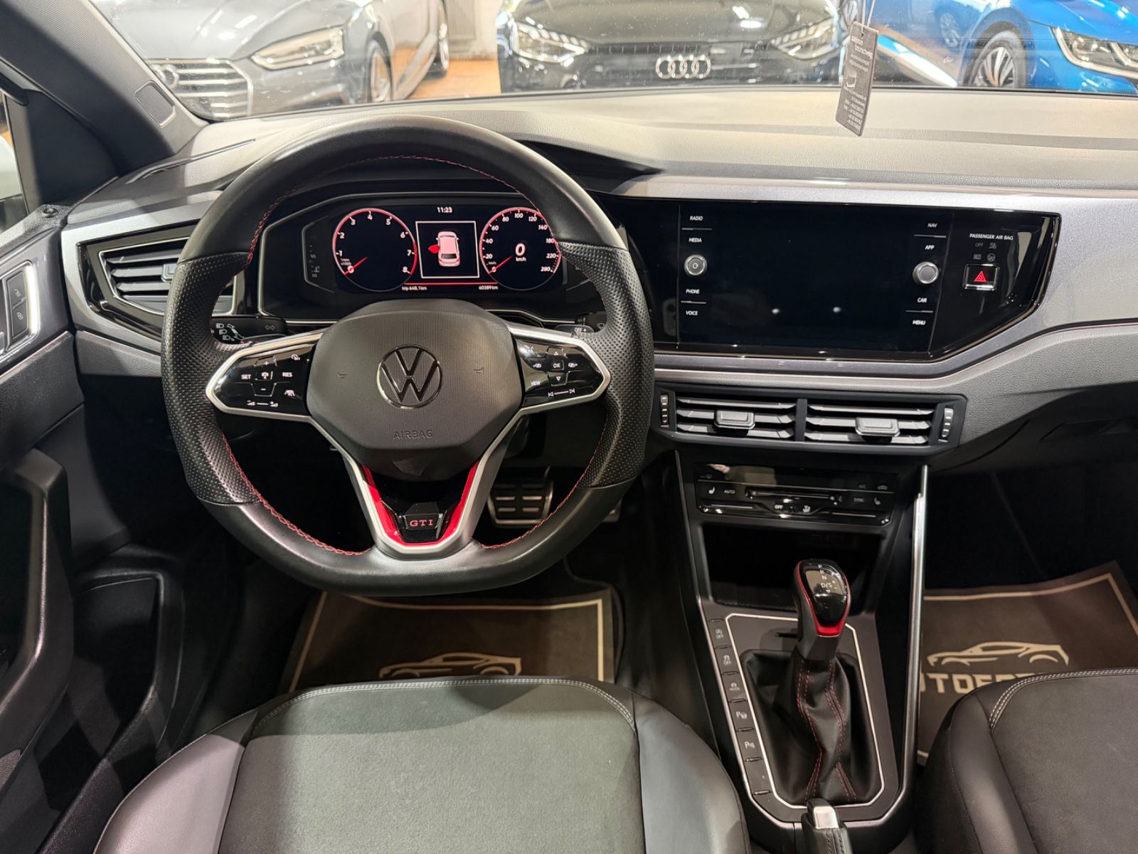 Volkswagen Polo VI GTI 2.0TSI DSG/ALCANTARA/CAM/MATRIX/18"
