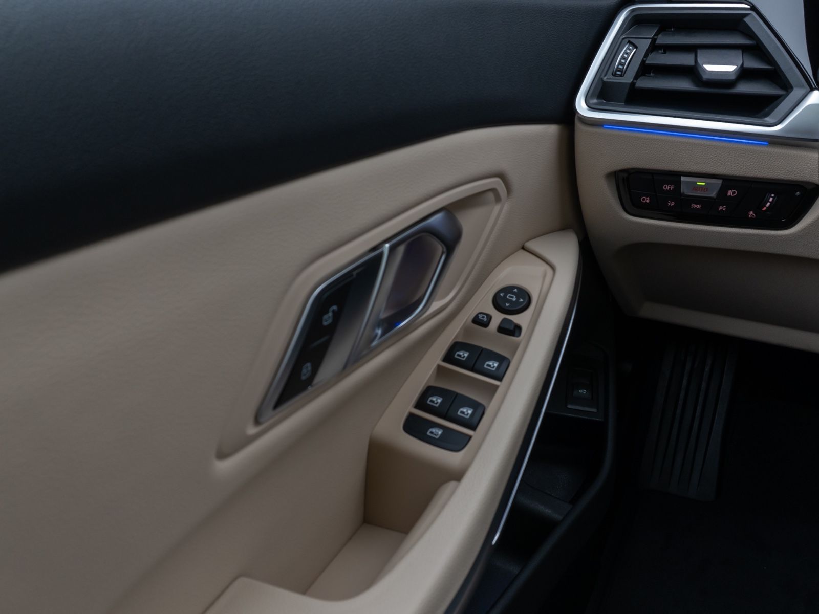 BMW 320d xD Luxury Line - Samsaru's Car Outlet