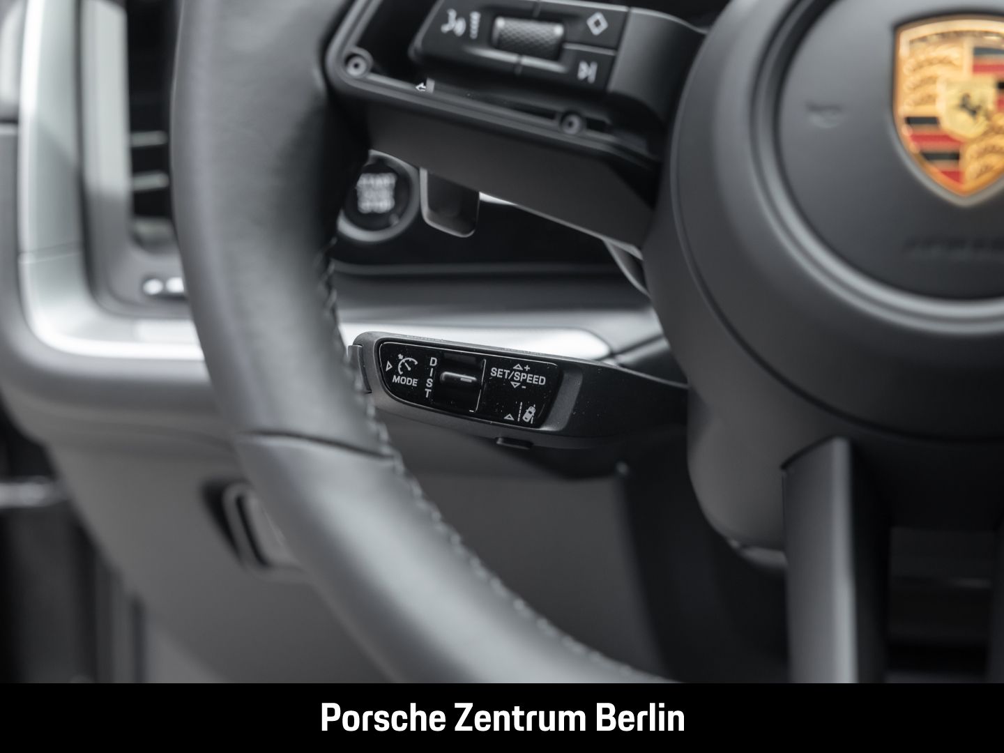 Porsche Cayenne S E-Hybrid Coupe HA-Lenkung InnoDrive