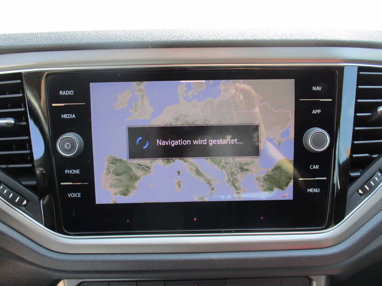 Volkswagen T-Roc 1.0 TSI Style - Samsaru's Car Outlet