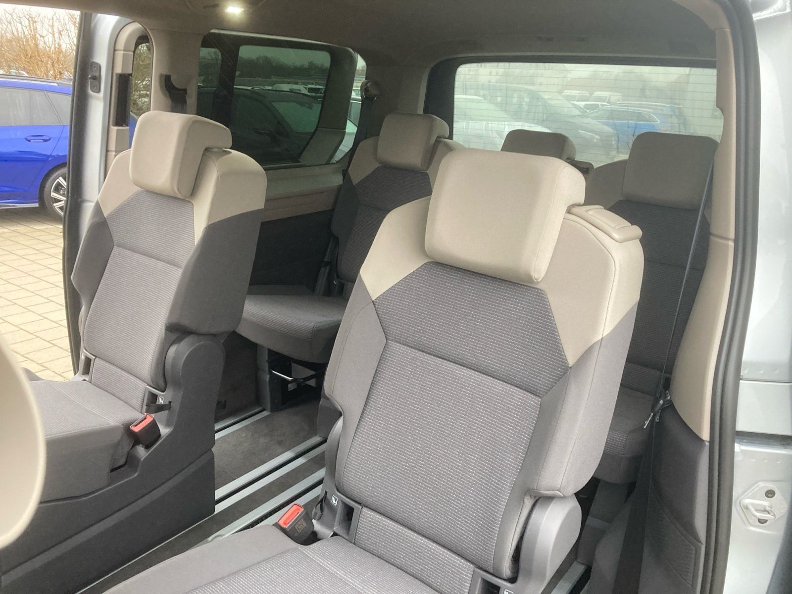 Volkswagen Multivan lang TDI - Samsaru's Car Outlet