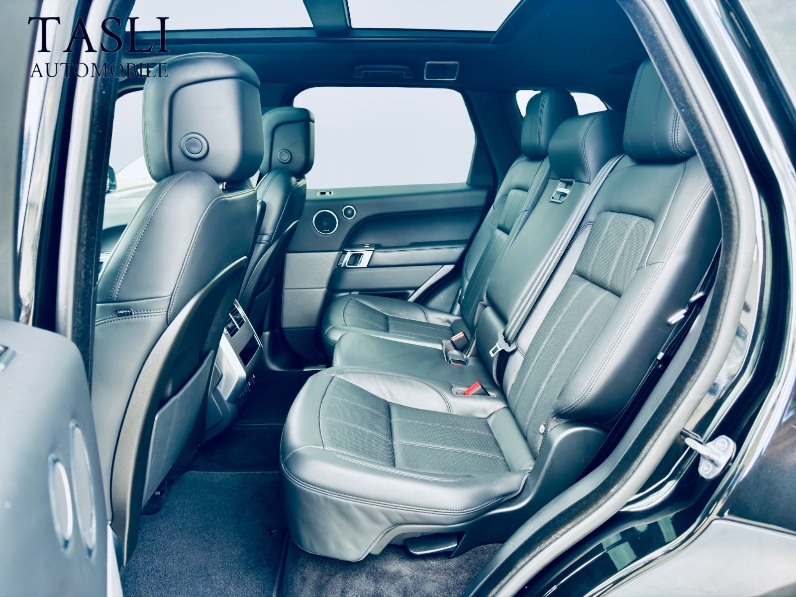 Range Rover Sport HSE Dynamic P400e BLACK - Samsaru's Car Outlet