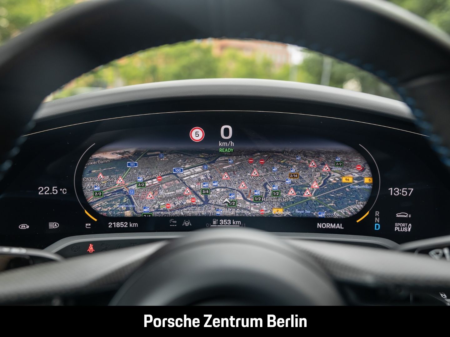 Porsche Taycan GTS HA-Lenkung InnoDrive HeadUp LEDMatrix