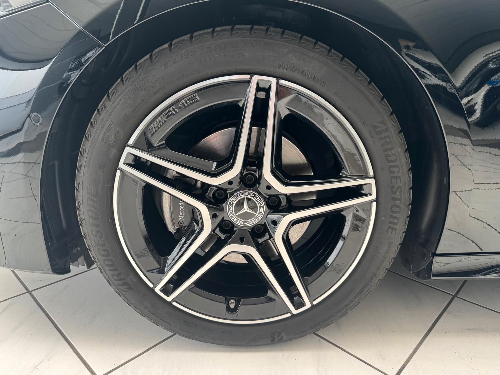 Mercedes-Benz A 200 AMG Line Advanced Plus - Samsaru's Car Outlet