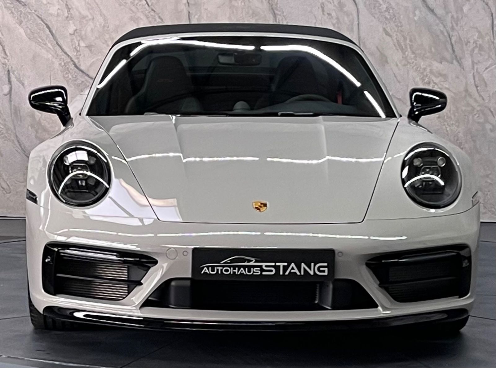 Porsche 911 Targa 4 GTS - Samsaru's Car Outlet