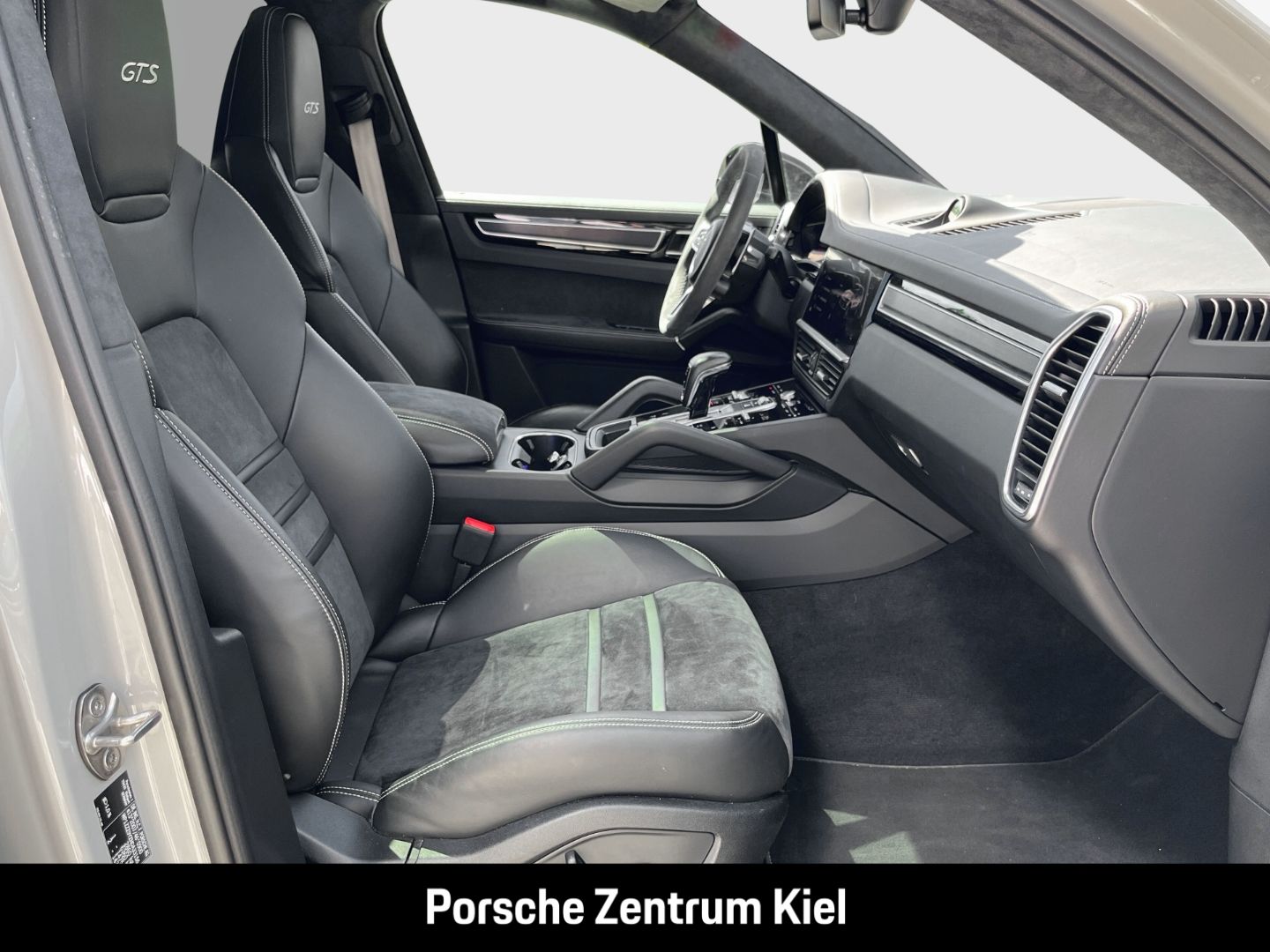 Porsche Cayenne GTS BOSE Surround-View Panoramadach LED