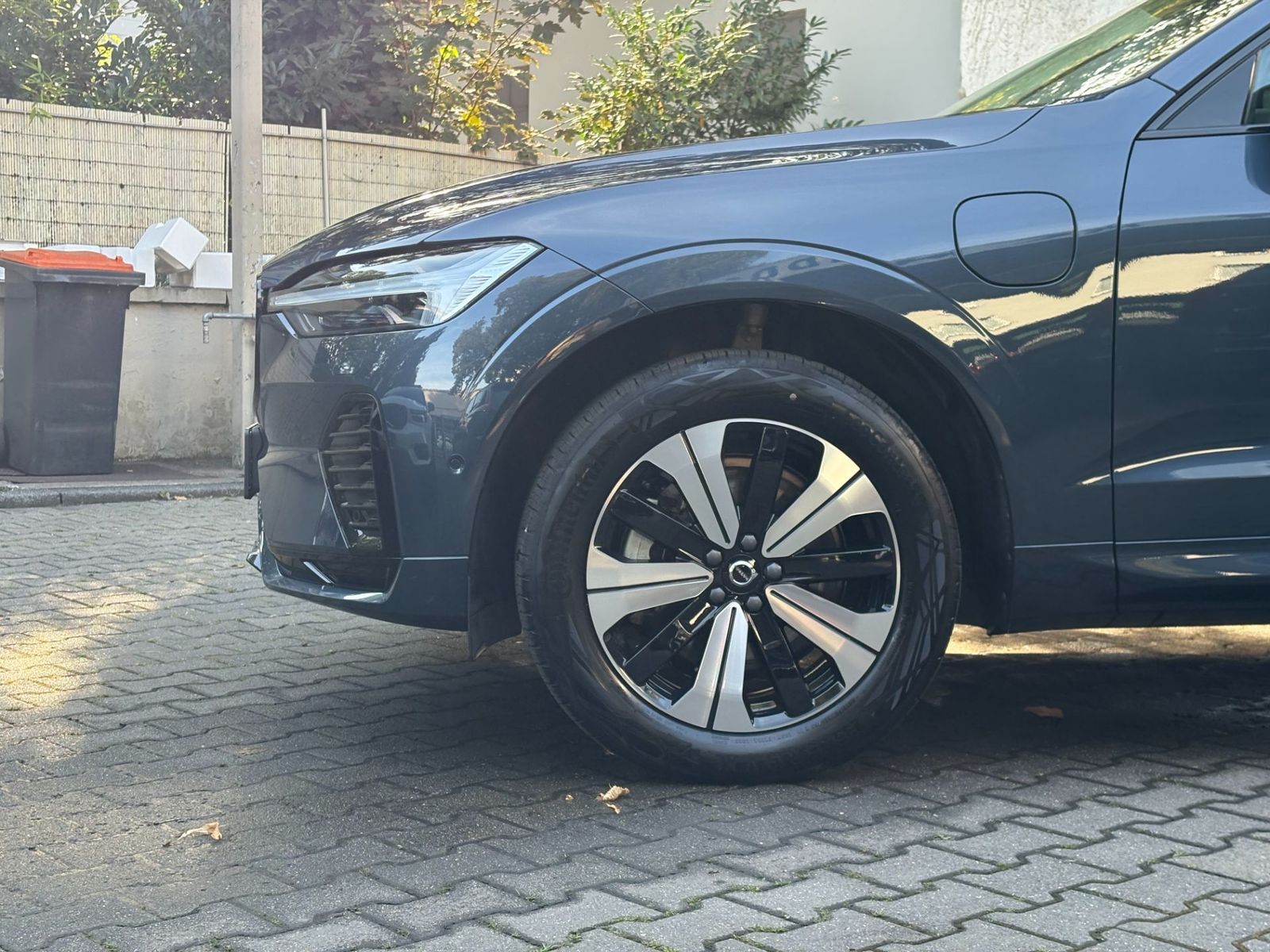 Volvo XC60 T6 AWD Plus Dark AHK 360 PANO H&K STH