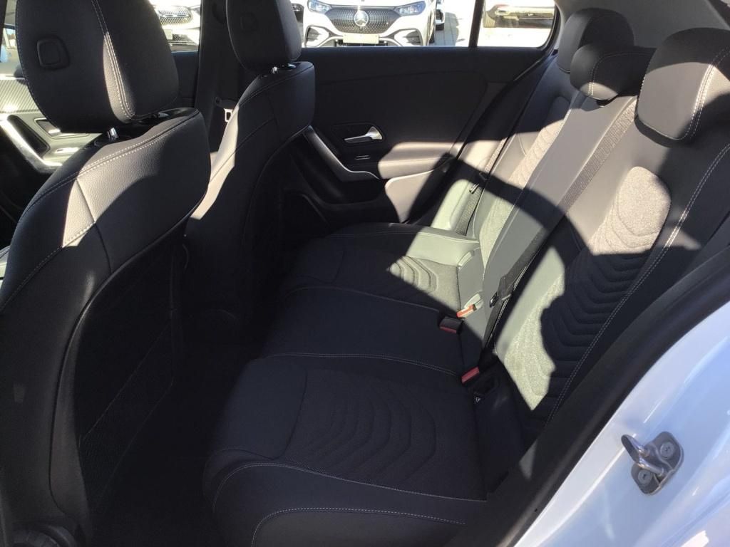 Mercedes-Benz A 180 Progressive Line - Samsaru's Car Outlet