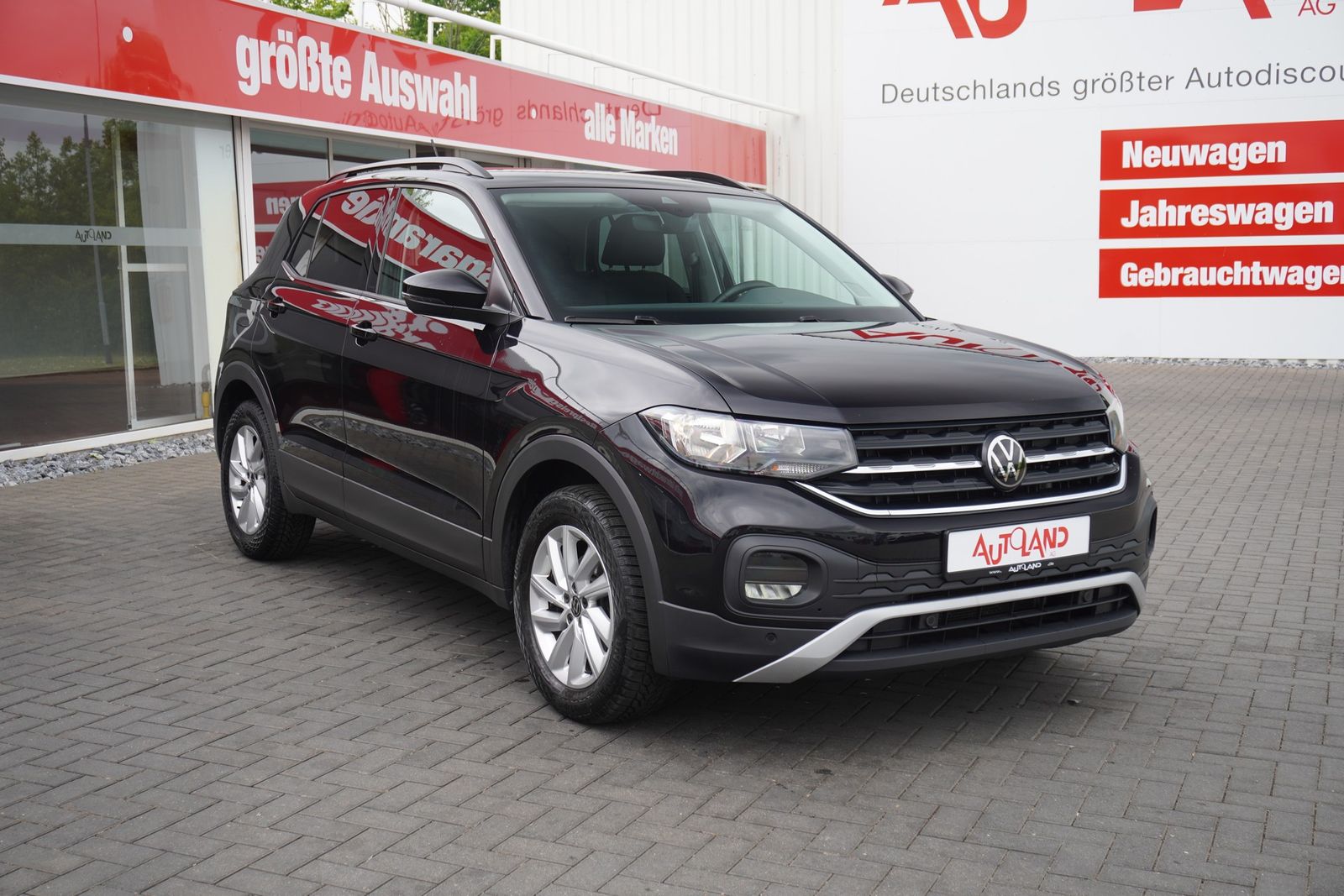 Volkswagen T-Cross 1.0 TSI - Samsaru's Car Outlet