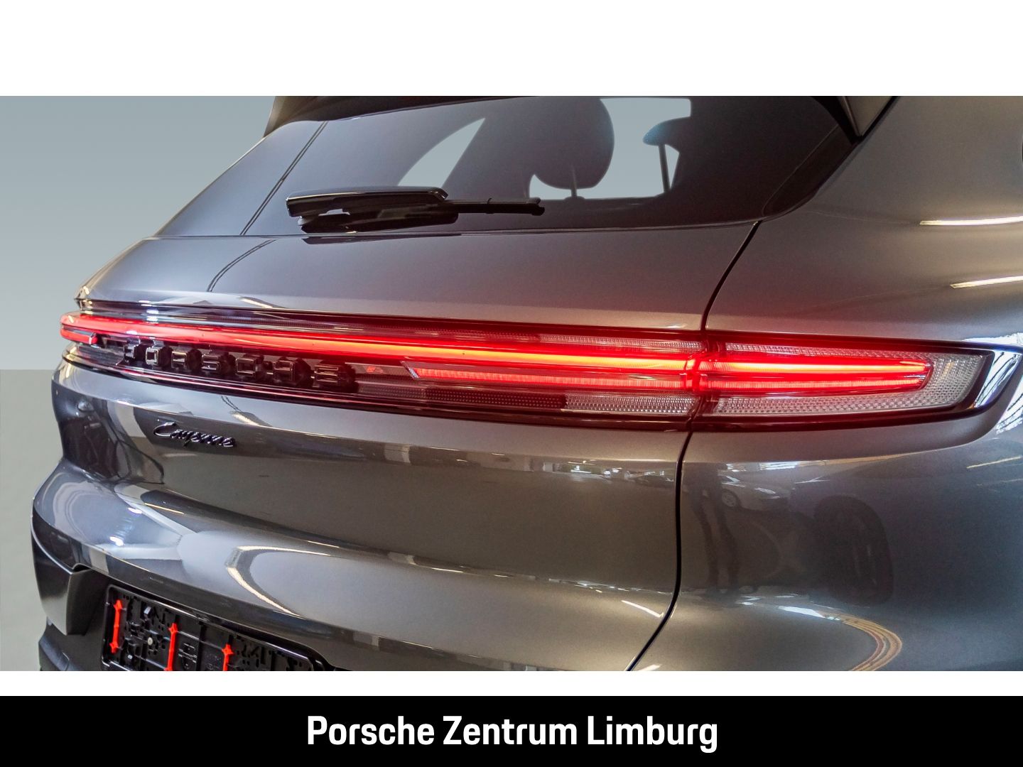 Porsche Cayenne E-Hybrid InnoDrive BOSE Luftfederung LED