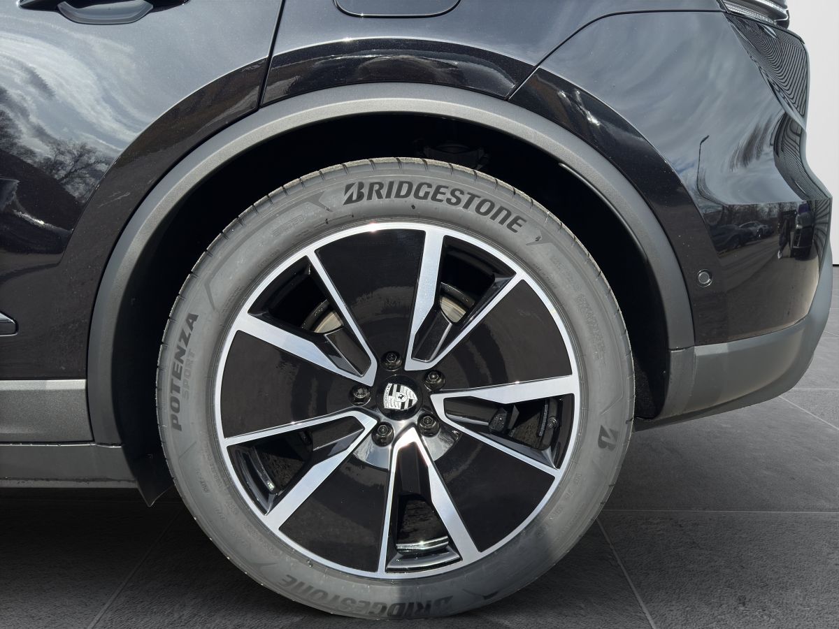 Porsche Macan 4 - Samsaru's Car Outlet