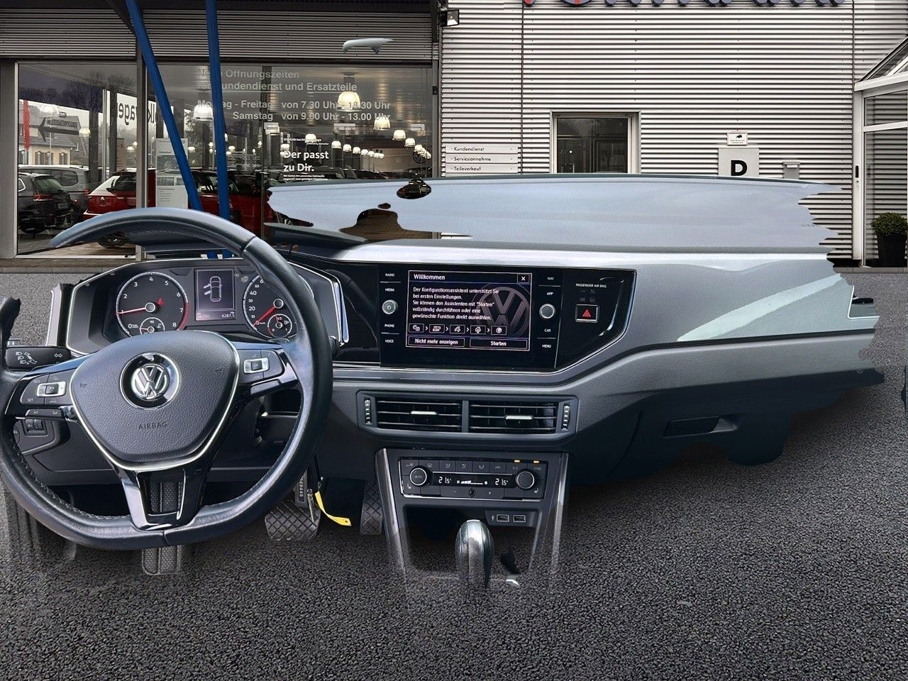 Volkswagen Polo VI Highline DSG - Samsaru's Car Outlet