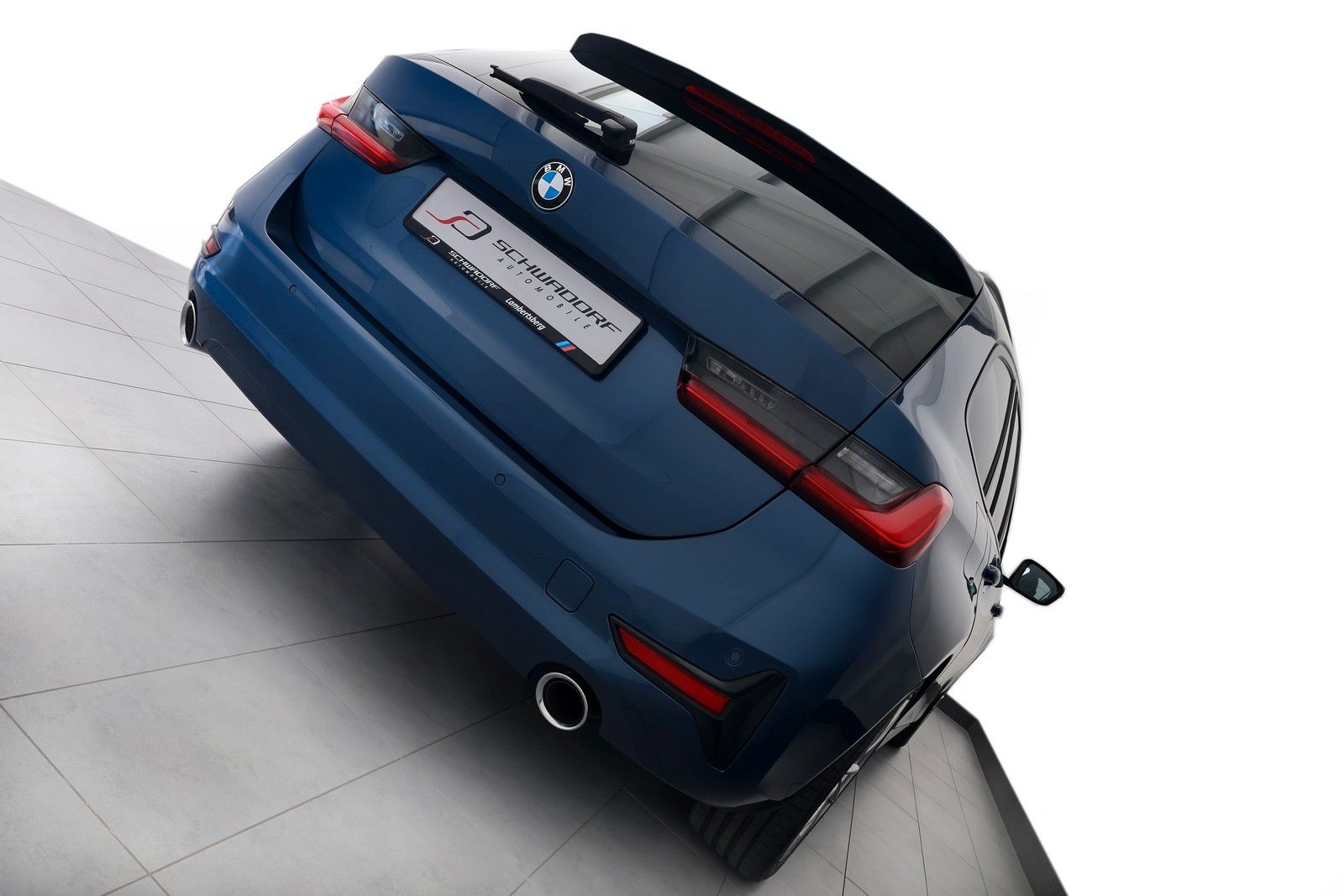 BMW 320d xDrive Touring - Samsaru's Car Outlet