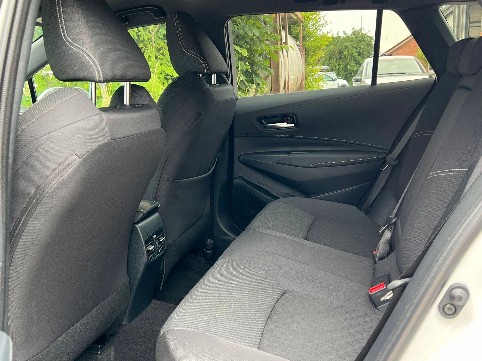 Toyota Corolla Touring - Samsaru's Car Outlet