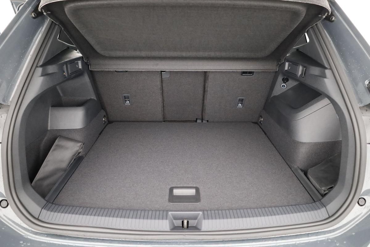Volkswagen Tiguan TDI DSG 4M R-LINE Black, 20-Zoll, Pano, L