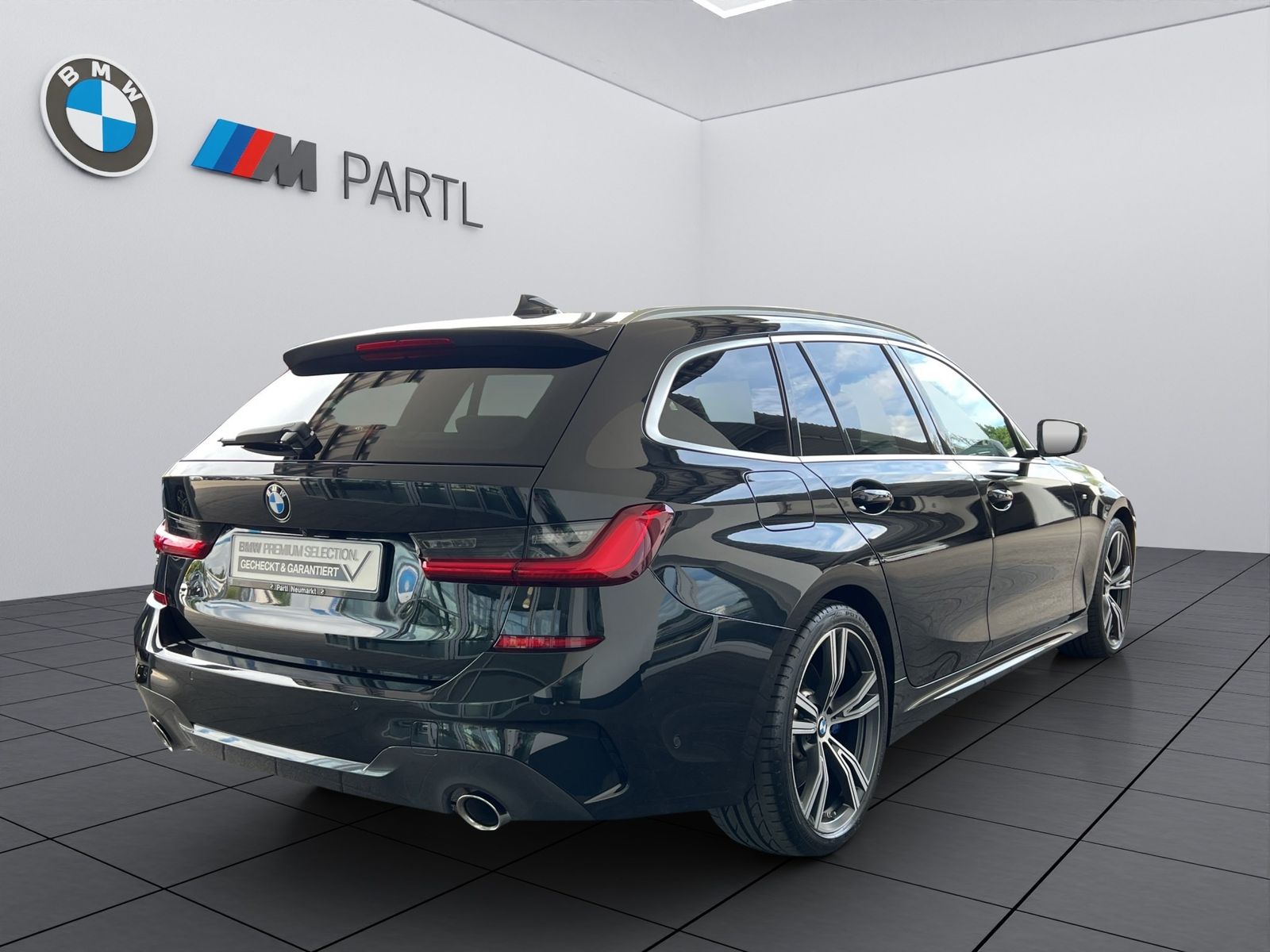 BMW 330i xDrive Touring M-Sport - Samsaru's Car Outlet