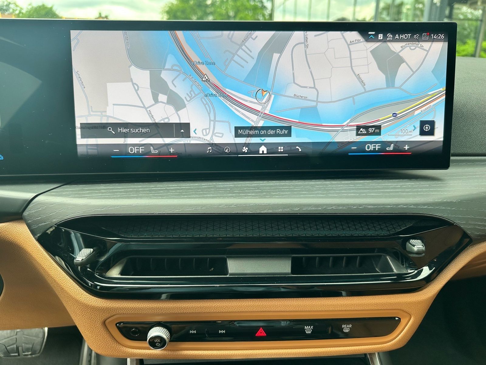 BMW 330e xDrive Touring M Sport Stop&Go Pano AHK 19"