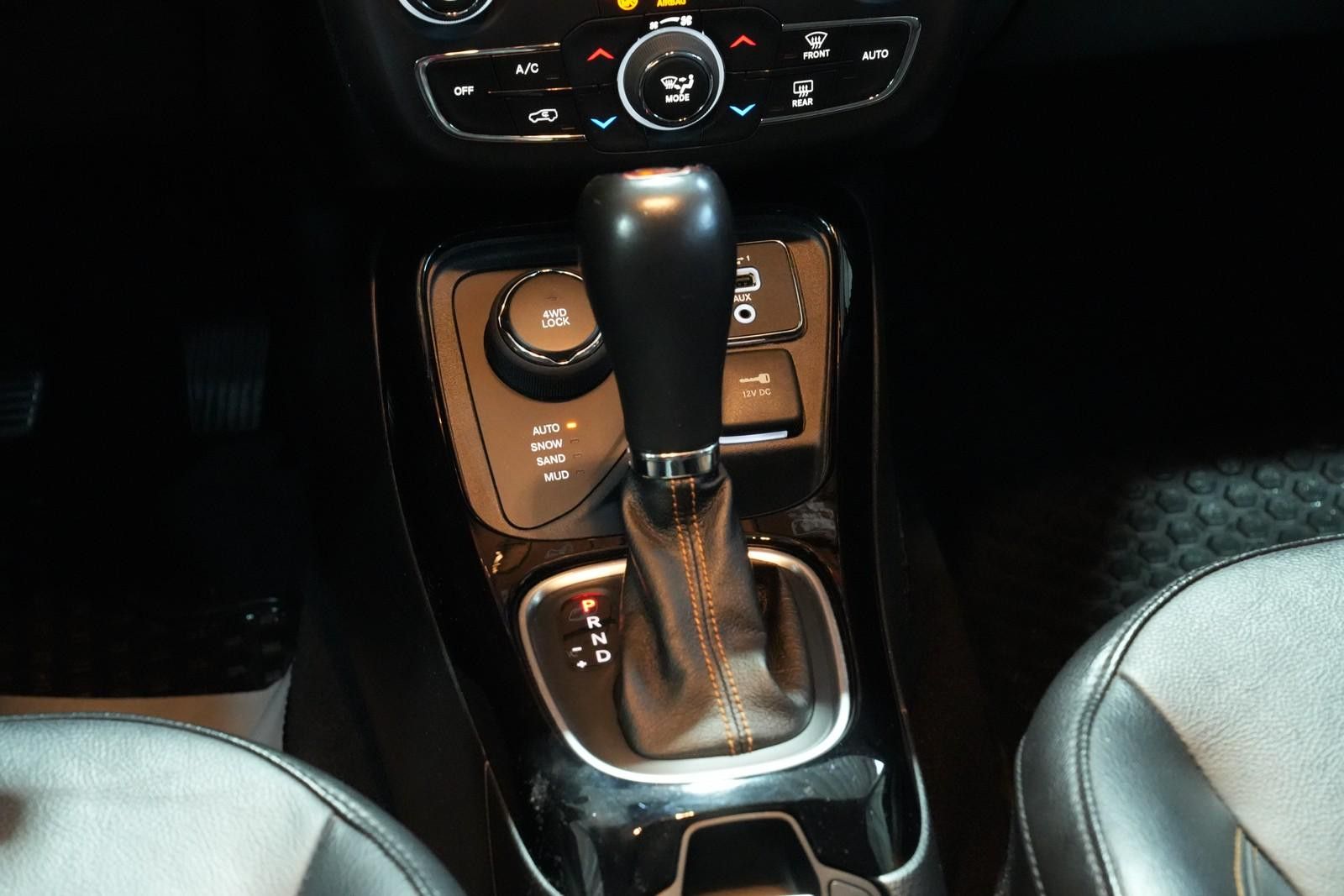 Jeep Compass Limited 4X4 *AUT*NAV**KEYLEES*LEDER*AHK*