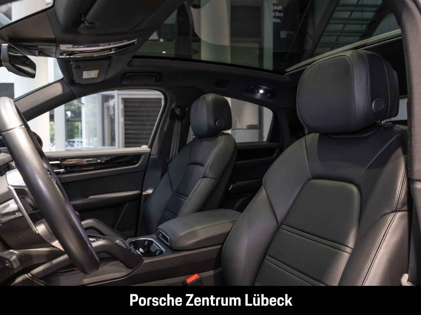 Porsche Cayenne S Coupe Hinterachslenkung Head-Up